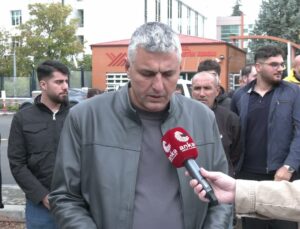 İran’daki Türk öğrenciler ve ailelerinden YÖK önünde çözüm talebi