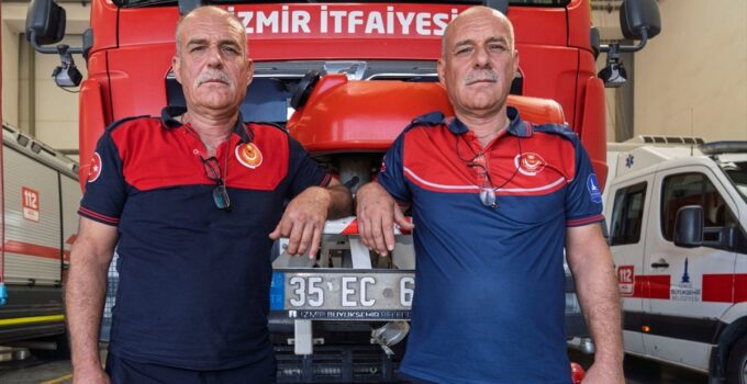 İzmir’de ikiz itfaiye çavuşları Ahmet ve Mehmet Berber 33 yıldır alevlere koşuyor
