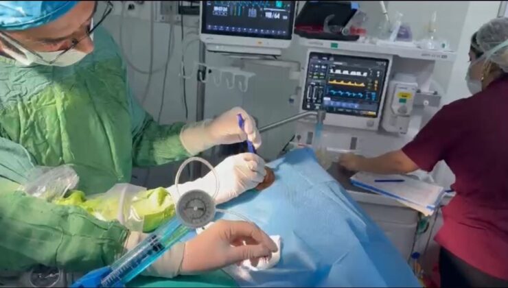 İzmir’den Siirt’e östaki tuboplasti ameliyatı için geldi