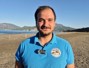 İztuzu’nda 495 yuvadan yaklaşık 30 bin caretta yavrusu denize ulaştırıldı