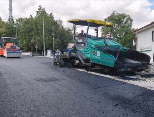 Karakeçili Belediyesinin asfalt çalışmaları sürüyor