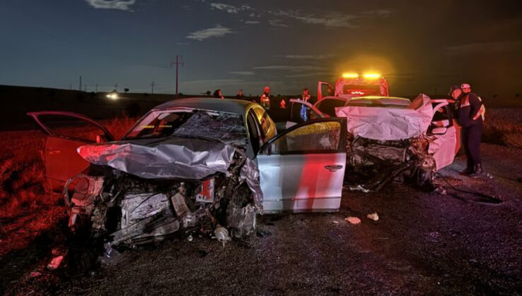 Karaman’da otomobiller kafa kafaya çarpıştı! 2 ölü, 5 yaralı