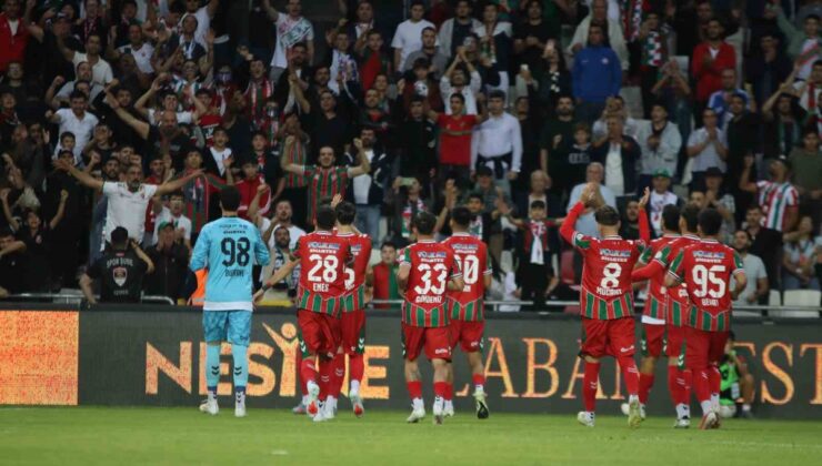 Karşıyaka 3. Lig 2. Grup’ta ilk 4 haftada galibiyet alamadı, Basatemür istifa etti
