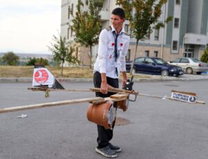 Konya Beyşehirli özel gereksinimli genç, THY davetiyle İstanbul’da kokpite oturdu
