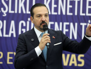 Kürşad Zorlu, Sivas’ta Türkiye Yüzyılı vizyonunu anlattı