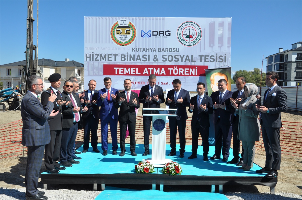 Kütahya Barosu’nun avukat hizmet binası için 3 bin 850 metrekarelik alanda temel atıldı