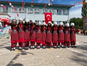 Malatya Doğanşehir’de İlköğretim Haftası Ertuğrul Gazi İlkokulu’nda törenle kutlandı