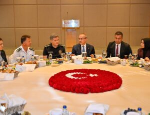 Malatya Valisi Seddar Yavuz, şehit ve gazi aileleriyle bir araya geldi