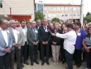 Manisa’da okul önündeki saldırı… YENİ Parti İstanbul Milletvekili Özçağdaş: “Mesele protokol imzalanarak çözülemez”