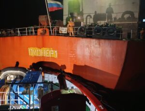 Marmara Adası’nda Makine Arızası: Ham Petrol Yüklü Tanker Tekirdağ’a Çekildi
