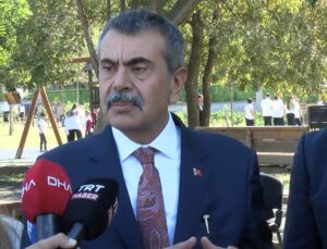MEB Bakanı Tekin, Beykoz Bozhane Tabiat Mektebi’nde oyunla kültür aktarımını anlattı