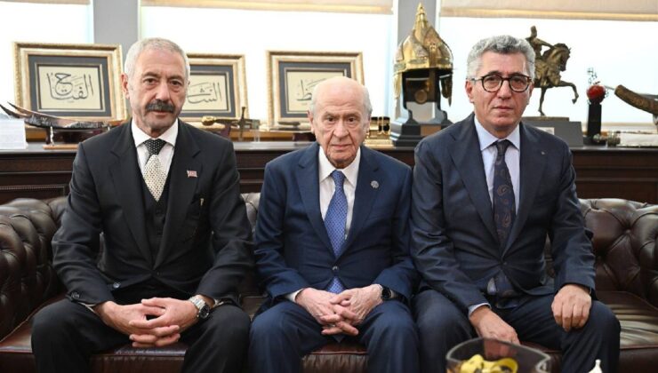 MHP Genel Başkanı Bahçeli, Sarallar ve Şahinler aileleriyle genel merkezde görüştü