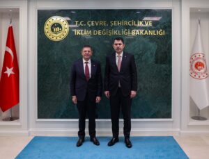 Murat Kurum, Çekmeköy Belediye Başkanı Çerkez ile kentsel dönüşümü görüştü