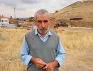 Nevşehir Ürgüp Karakaya’da selde sıkışan araçtan vatandaşlar cam kırılarak kurtarıldı