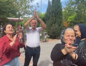 Oğullarının katiline 26 yıl hapis kararını, ‘yaşasın adalet’ diyerek alkışladılar