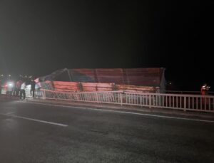 Oltu’da Tır Devrildi: Sürücü Yaralandı