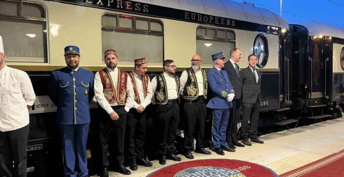 Paris’ten hareket eden Orient Express 70’ten fazla yolcuyla İstanbul’a ulaştı