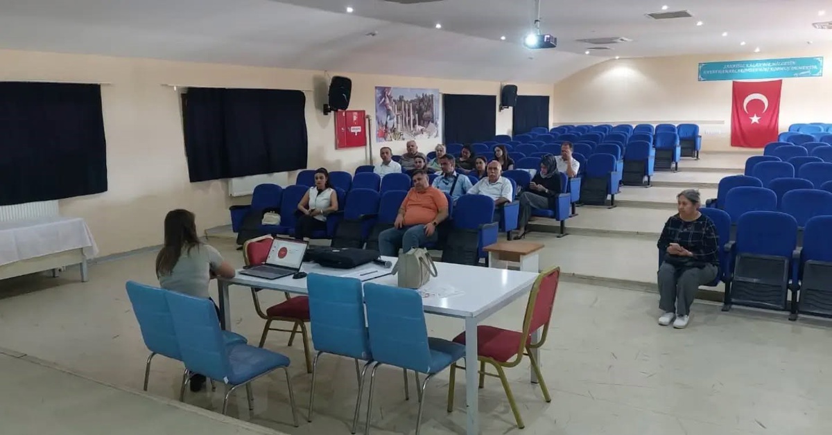 Rehber öğretmeni olmayan okulların idarecileri Aydın Sultanhisar’da bilgilendirildi