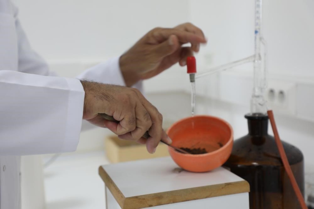 Salihli Tarım ve Orman Müdürlüğü toprak analizi ücretini 900 TL’den 350 TL’ye indirdi
