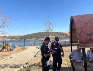 Sandıklı’da jandarma denetiminde 320 kişi sorgulandı, 5 bin lira ceza uygulandı