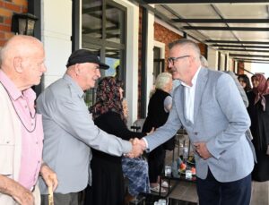 Seydişehir Belediye Başkanı Ustaoğlu, Yaşlılar Günü’nde huzurevinde bocce maçı yaptı