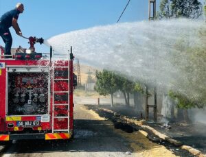 Siirt’te akaryakıt istasyonunun bahçesinde çıkan yangın söndürüldü