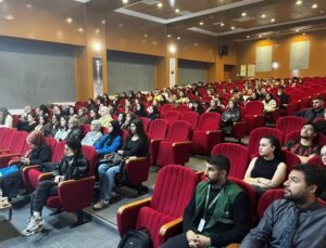 Sinop’ta üniversitelilere uyuşturucuyla mücadele ve UYUMA anlatıldı