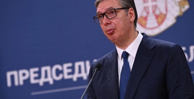 Sırbistan’da dengeler değişti! Aleksandar Vucic istifa etti