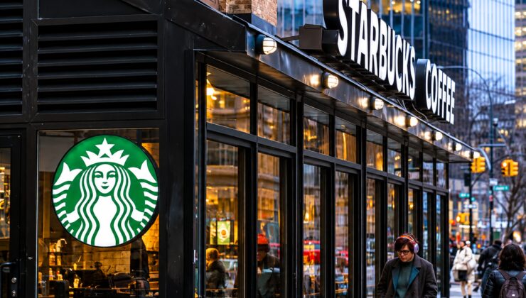 Starbucks’tan dikkat çeken karar: Kuzey Amerika’da 250 mağazasını kapatacak