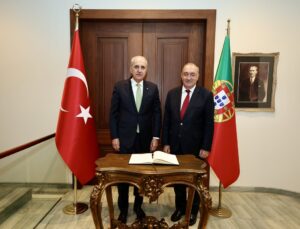 TBMM Başkanı Kurtulmuş, Lizbon Büyükelçiliği’nde Büyükelçi Koç’tan bilgi aldı