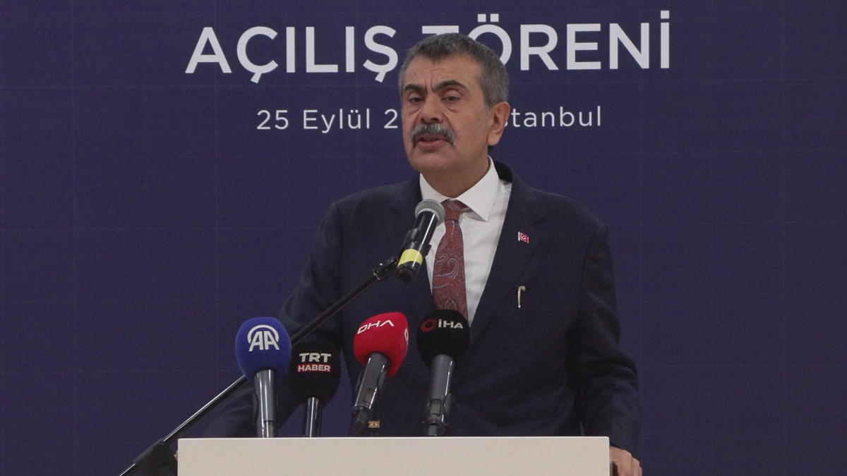 Tekin, bu yıl 100 ortaokul mezununun 45’inin meslek lisesine gittiğini söyledi