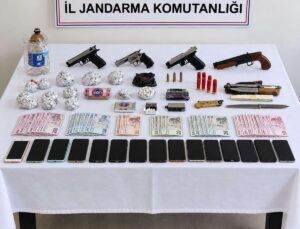 Tokat’ta uyuşturucu operasyonunda 20 zanlı yakalandı