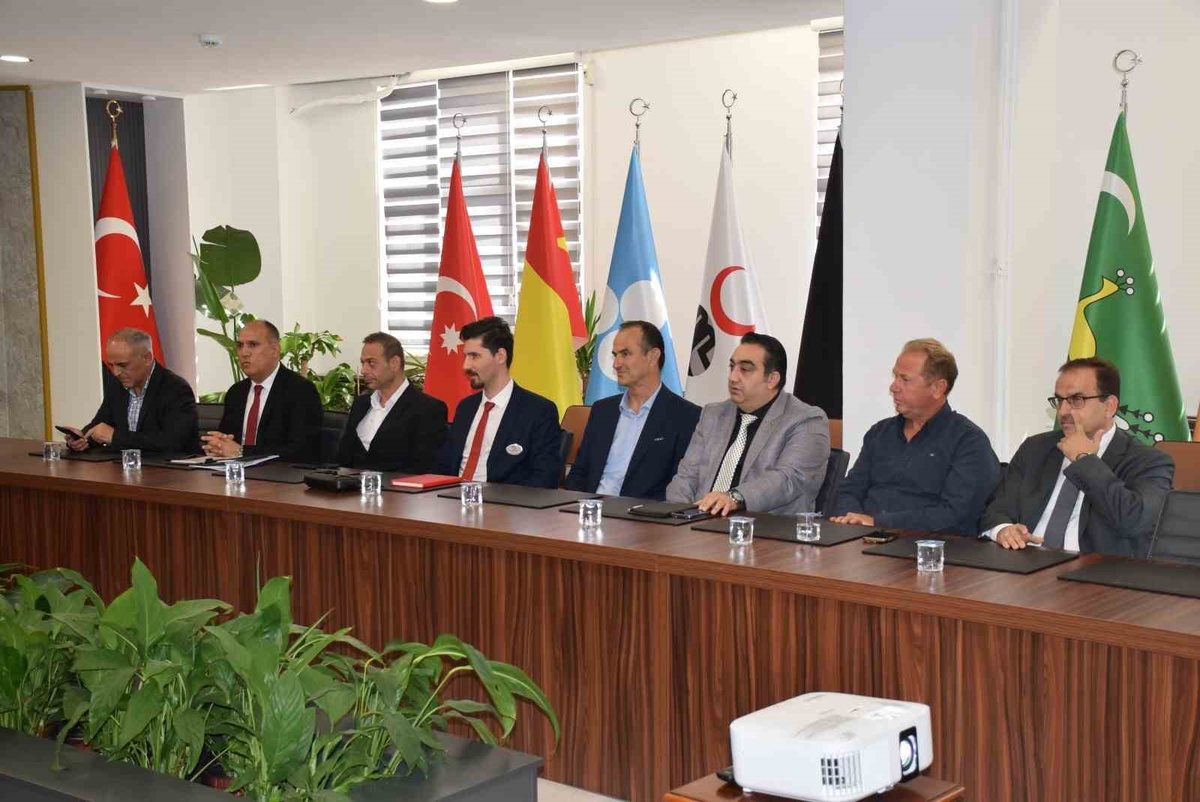 Yalova için turizm fuarları istişaresi Vali Yardımcısı Sarı koordinasyonunda yapıldı
