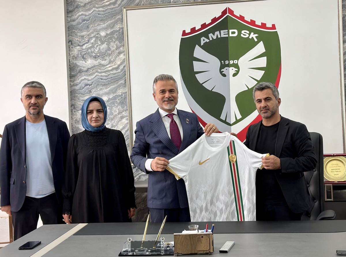 Yeniden Refah Partisi heyeti, Amedspor Başkanı Eren’i ziyaret etti