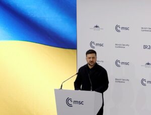 Zelenskiy: Rusya da aynı adımı atarsa belirli saldırıları durdurmaya hazırız