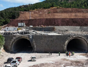 13 yıl önce yapımına başlanan Geminbeli Tüneli kasım ayında hizmete girecek