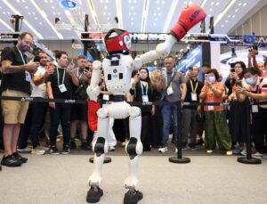 140. Kanton Fuarı Guangzhou’da başladı, servis robotlarına özel bölüm bulunuyor