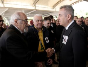 90 yaşında ölen Bektaşi kanaat önderi Ali Haydar Ercan İzmir’de defnedildi