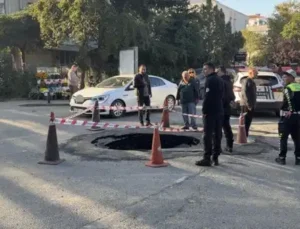 Beşiktaş’ta ana caddede yol çöktü: Trafikte aksama yaşandı