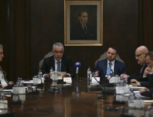 Adalet Bakanı Akın Gürlek, yeni anayasa gündemli toplantıya Çankaya Köşkü’nde katıldı
