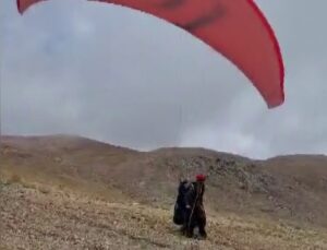 Adıyaman Tut’ta ilk kez wingsuit uçuşu yapan İrlandalı Moran 800 metreden atladı