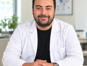 Afyonkarahisar Şuhut Devlet Hastanesi’ne dahiliye uzmanı Dr. Koçer göreve başladı
