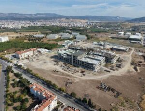 Akhisar’da 450 yataklı devlet hastanesi eski sigara fabrikası arazisine inşa ediliyor