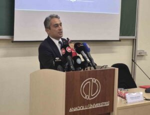 Anadolu Üniversitesi panelinde yasa dışı bahis vergi kaybı ve terör uyarısı yapıldı