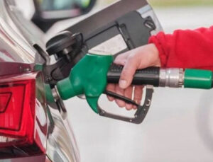 ARAÇ SAHİPLERİ DİKKAT: Motorine bir indirim daha geliyor! Motorine ne zaman indirim gelecek, litre fiyatı ne kadar olacak? 3 Ekim 2026 güncel benzin, LPG ve motorin fiyatları