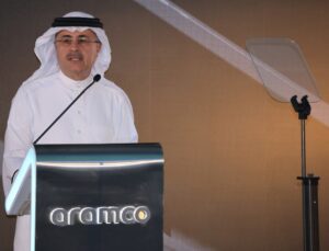 Aramco CEO’su Nasser, ham petrol rezervlerinin iki yılda dolabileceği konusunda uyardı