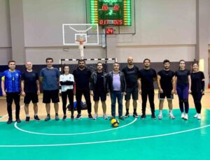 Aydın Koçarlı’da voleybolda İlçe Milli Eğitim Müdürlüğü takımı şampiyon oldu