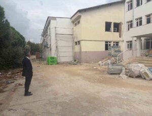 Aydın Söke’de Suat Orhon Lisesi’ndeki güçlendirme çalışmaları incelendi