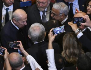Bahçeli’nin “Selam söyleyin” sözünün perde arkası! Adres Demirtaş değil Öcalan’mış