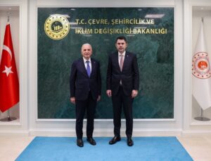 Bakan Kurum, Ümraniye Belediye Başkanı Yıldırım ile kentsel dönüşümü görüştü